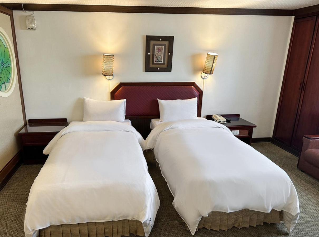 Guide Hotel Changhua Jhongjheng Bagian luar foto