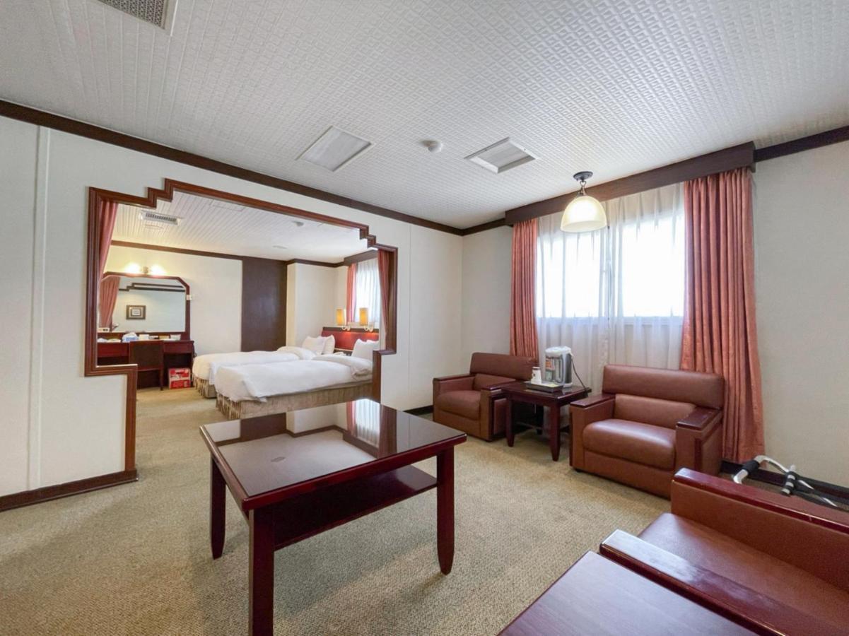 Guide Hotel Changhua Jhongjheng Bagian luar foto