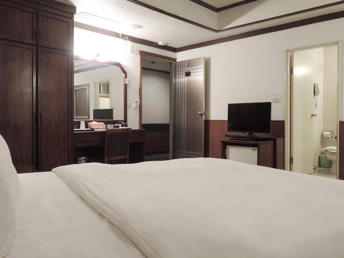 Guide Hotel Changhua Jhongjheng Bagian luar foto